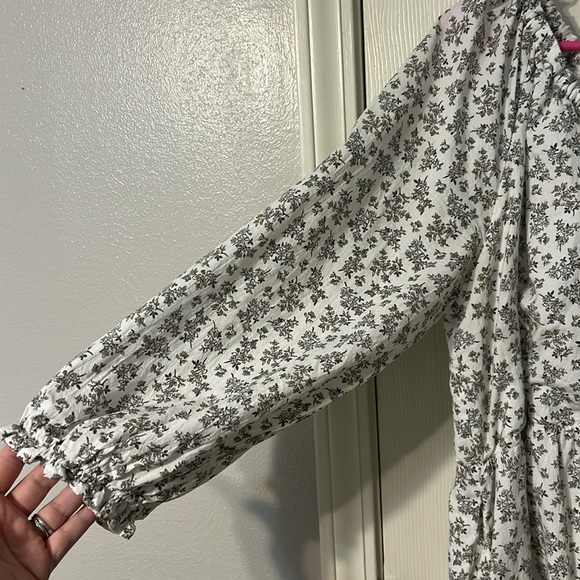 Dress - Picture 4 of 5